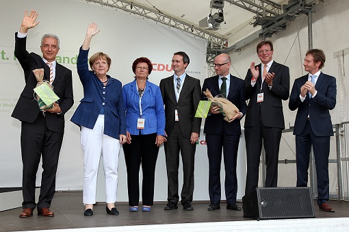 Die Kandidaten der Landtagswahl mit Angela Merkel und Stanislaw Tillich 